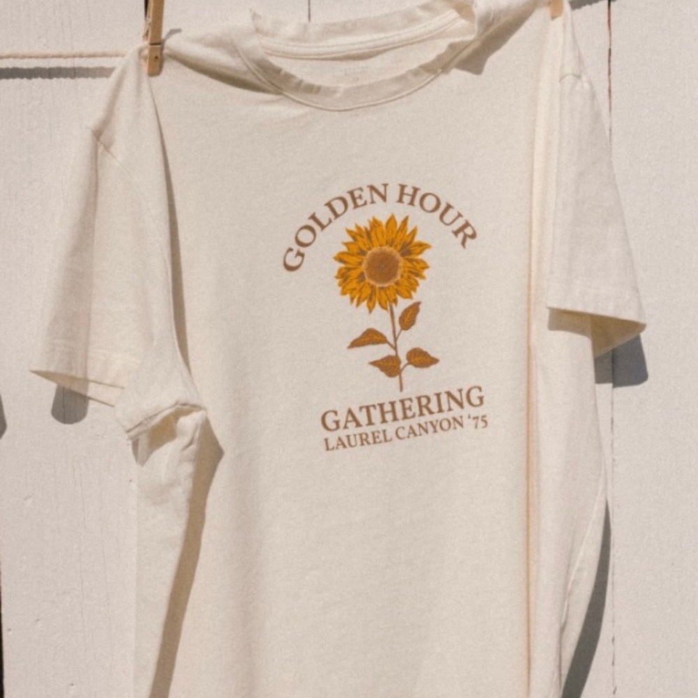 Golden Hour Gathering Cream Tee